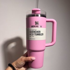 NEW- Stanley 30 OZ. Sizzling Pink